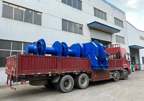 70mm hydraulic anchor winch was sent to Runyang Shipyard