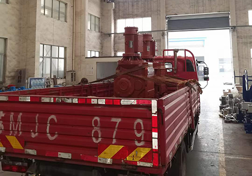 Two sets of 5T electric winches sent to Jingjiang