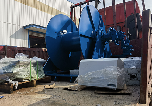 Two 75kN  hydraulic cable winch​es were shipped to Huatai Shipyard!