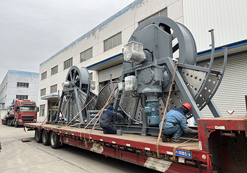 Another shipment of 5" and 6" hose winches to Weihai Merchants Jinling Shipyard